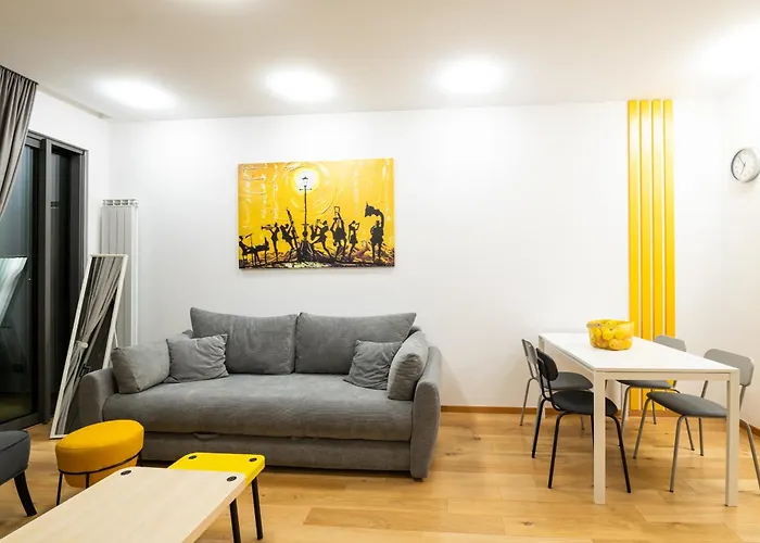 Center - The Port With Terrace & Garage *