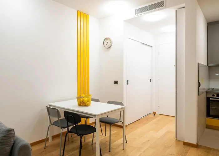 Center - The Port With Terrace & Garage *