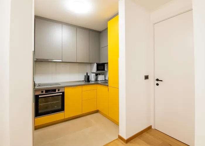 Center - The Port With Terrace & Garage Belgrad