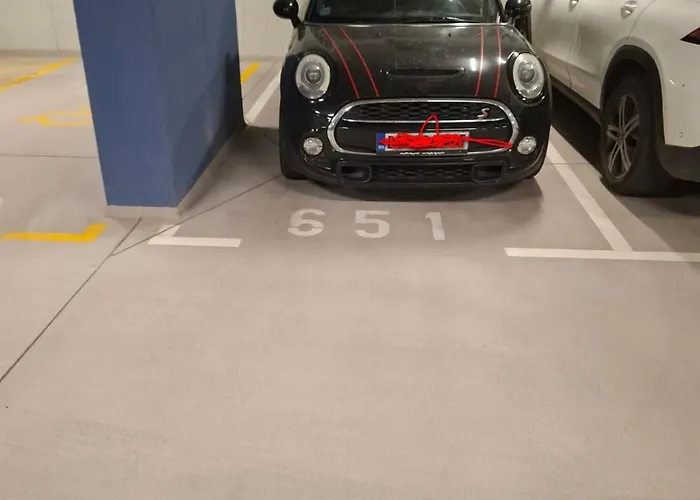 Center - The Port With Terrace & Garage *