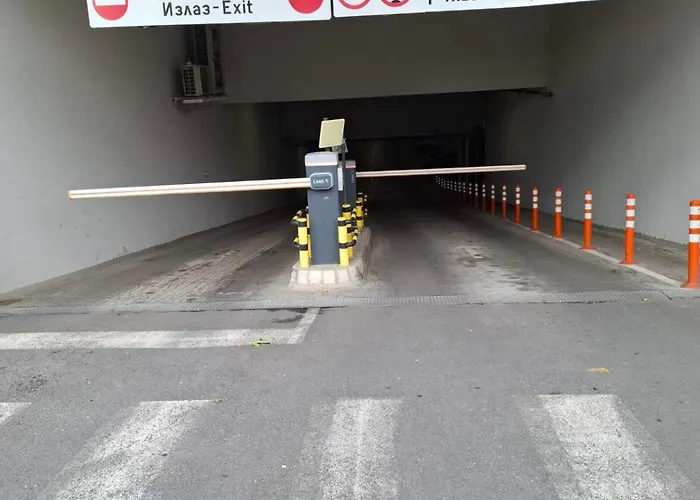 Center - The Port With Terrace & Garage Apartament